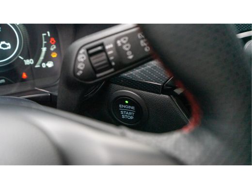 Ford Kuga 2.5 PHEV 225PK ST-Line Gratis Trekhaak! | Standverwarming | Camera achter | Climate Control | Cru... ActivLease financial lease