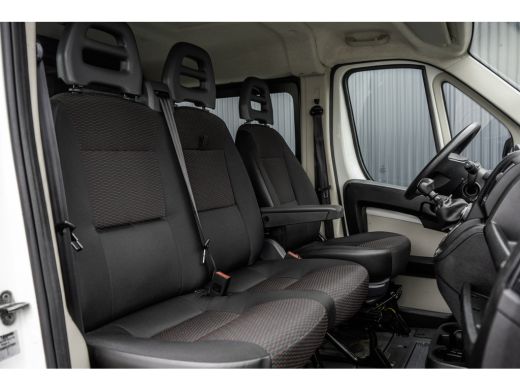 Peugeot Boxer **2.0 BlueHDI L1H1 | Euro 6 | 7-Persoons | nieuwe motor | Cruise | Airco | Camera | DC** ActivLease financial lease