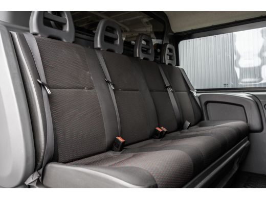 Peugeot Boxer **2.0 BlueHDI L1H1 | Euro 6 | 7-Persoons | nieuwe motor | Cruise | Airco | Camera | DC** ActivLease financial lease