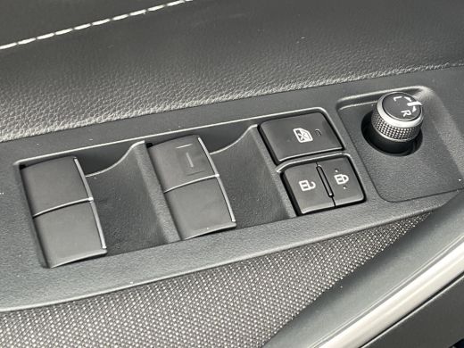 Toyota Corolla Touring Sports Hybrid 140 Business | Demonstratie auto | Night sky black metallic | ActivLease financial lease