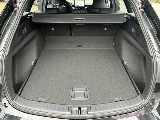 Toyota Corolla Touring Sports Hybrid 140 Business | Demonstratie auto | Night sky black metallic | ActivLease financial lease