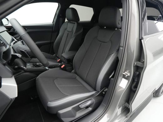 Audi A1 Sportback 25 TFSI S edition Verw. voorstoelen Keyless Climate control CarPlay ActivLease financial lease