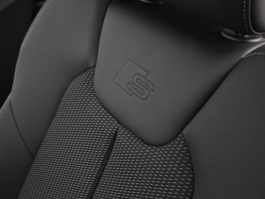 Audi A1 Sportback 25 TFSI S edition Verw. voorstoelen Keyless Climate control CarPlay ActivLease financial lease