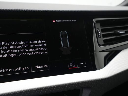 Audi A1 Sportback 25 TFSI S edition Verw. voorstoelen Keyless Climate control CarPlay ActivLease financial lease