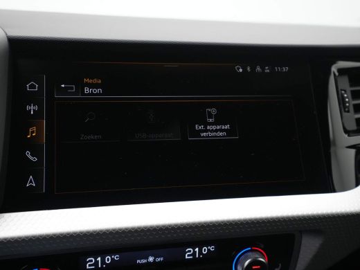 Audi A1 Sportback 25 TFSI S edition Verw. voorstoelen Keyless Climate control CarPlay ActivLease financial lease