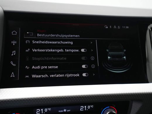 Audi A1 Sportback 25 TFSI S edition Verw. voorstoelen Keyless Climate control CarPlay ActivLease financial lease