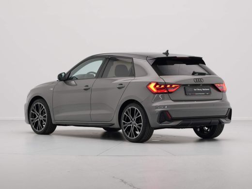 Audi A1 Sportback 25 TFSI S edition Verw. voorstoelen Keyless Climate control CarPlay ActivLease financial lease