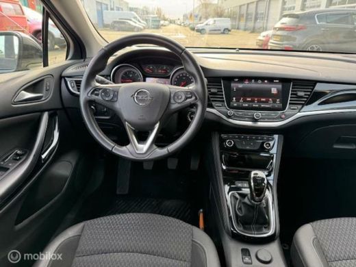 Opel Astra 1.0 Business+ Navigatie , Climaat , Parkeerhulp achter , Velgen 17 inch , Zwart metaallak , deale... ActivLease financial lease