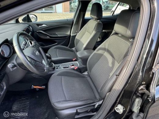 Opel Astra 1.0 Business+ Navigatie , Climaat , Parkeerhulp achter , Velgen 17 inch , Zwart metaallak , deale... ActivLease financial lease