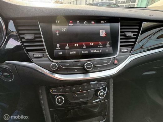 Opel Astra 1.0 Business+ Navigatie , Climaat , Parkeerhulp achter , Velgen 17 inch , Zwart metaallak , deale... ActivLease financial lease