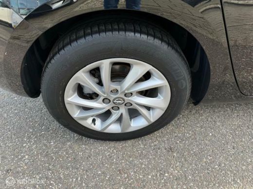 Opel Astra 1.0 Business+ Navigatie , Climaat , Parkeerhulp achter , Velgen 17 inch , Zwart metaallak , deale... ActivLease financial lease