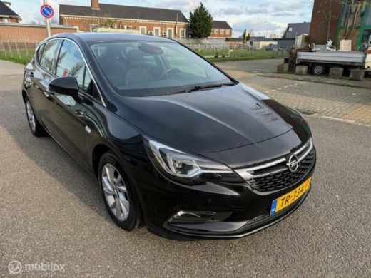 Opel Astra 1.0 Business+ Navigatie , Climaat , Parkeerhulp achter , Velgen 17 inch , Zwart metaallak , deale... ActivLease financial lease