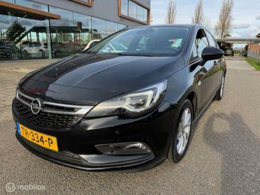 Opel Astra 1.0 Business+ Navigatie , Climaat , Parkeerhulp achter , Velgen 17 inch , Zwart metaallak , deale... ActivLease financial lease