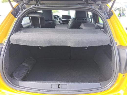 Peugeot 208 1.2 PureTech GT-Line VERWACHT | Camera | Climate Control | Carplay ActivLease financial lease