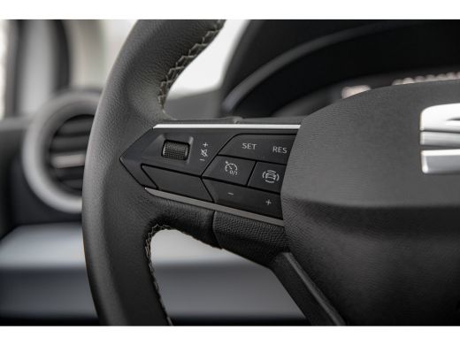 Seat Arona SEAT Style | Airconditioning automatisch met 2-zone-temperatuurregeling | Automatisch dimmende bi... ActivLease financial lease