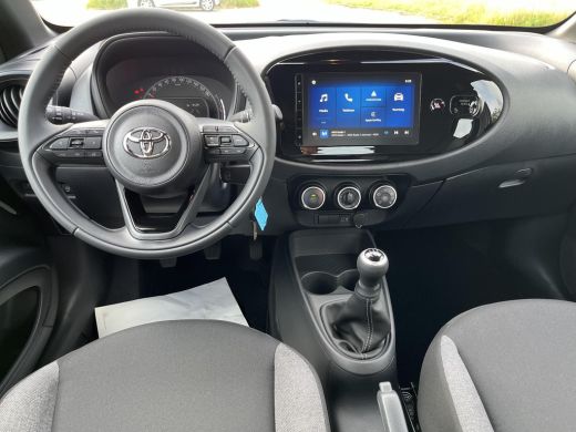 Toyota Aygo X 1.0 VVT-i MT Play Toyota Aygo X 1.0 VVT-i MT play | Nieuw te bestellen | ActivLease financial lease