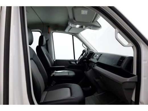 Volkswagen Crafter 35 2.0 TDI 140pk L3 D.C. Open laadbak Trekhaak 3000kg 11-2017 ActivLease financial lease