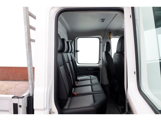 Volkswagen Crafter 35 2.0 TDI 140pk L3 D.C. Open laadbak Trekhaak 3000kg 11-2017 ActivLease financial lease