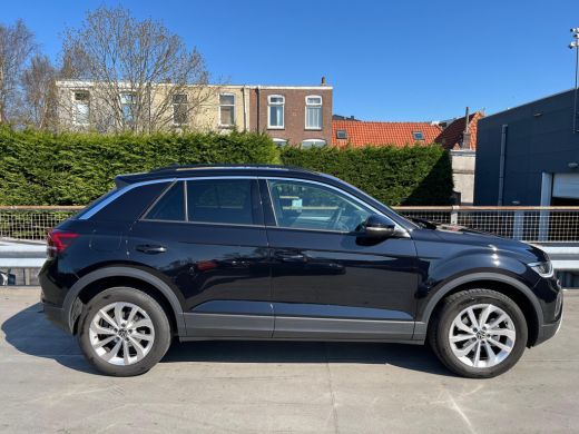 Volkswagen T-Roc 1.0 TSI 115 pk Life Edition | Comfort pakket | Apple Carplay | Keyless Entry | Achteruitrijcamera | ActivLease financial lease