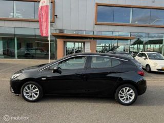 Opel Astra 1.0 Business+ Navigatie , Climaat , Parkeerhulp achter , Velgen 17 inch , Zwart metaallak , deale...