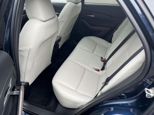 Mazda CX-30 2.0 e-SkyActiv-X M Hybrid Luxury | elektrisch glazen schuif-/kanteldak| BOSE Audio| Apple Carplay... ActivLease financial lease