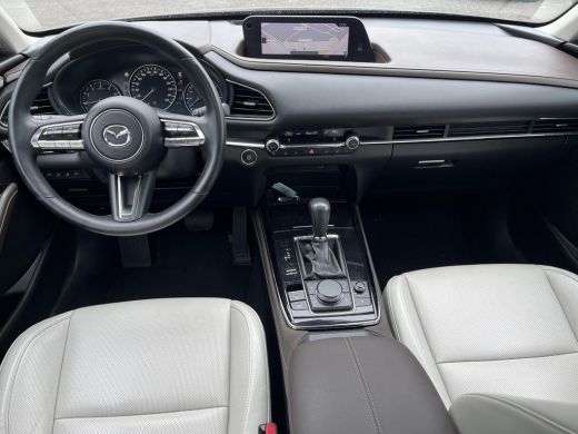 Mazda CX-30 2.0 e-SkyActiv-X M Hybrid Luxury | elektrisch glazen schuif-/kanteldak| BOSE Audio| Apple Carplay... ActivLease financial lease