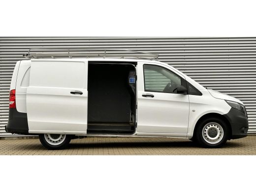 Mercedes Vito 111 CDI L2 Trekhaak airco. weinig km's Mercedes-Benz Vito 111 CDI Lang Trekhaak airco. weinig km's ActivLease financial lease