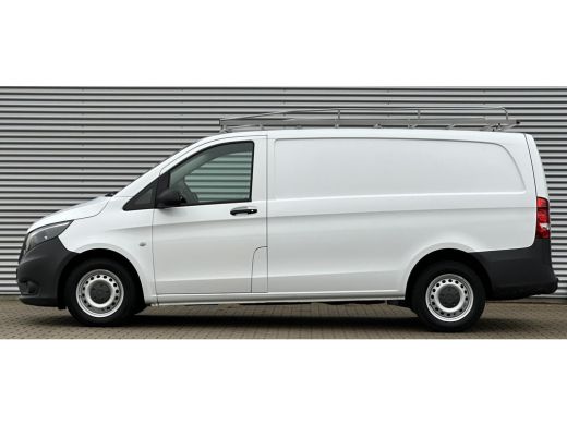 Mercedes Vito 111 CDI L2 Trekhaak airco. weinig km's Mercedes-Benz Vito 111 CDI Lang Trekhaak airco. weinig km's ActivLease financial lease