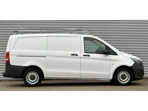Mercedes Vito 111 CDI L2 Trekhaak airco. weinig km's Mercedes-Benz Vito 111 CDI Lang Trekhaak airco. weinig km's ActivLease financial lease