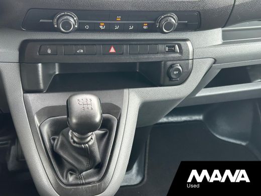 Peugeot Expert 1.5 BlueHDI 100PK Navigatie Airco Bluetooth Trekhaak Cruise control ActivLease financial lease