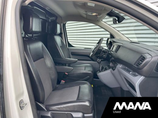 Peugeot Expert 1.5 BlueHDI 100PK Navigatie Airco Bluetooth Trekhaak Cruise control ActivLease financial lease