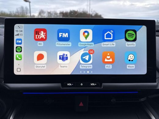 Toyota C-HR 2.0 Plug-in Hybrid 220 Executive **PANORAMADAK/ JBL AUDIO/ STUURVERWARMING** ActivLease financial lease