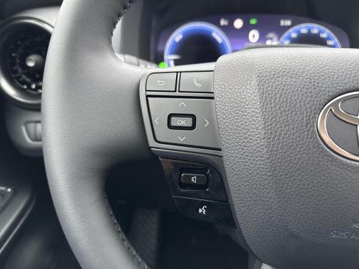 Toyota C-HR 2.0 Plug-in Hybrid 220 Executive **PANORAMADAK/ JBL AUDIO/ STUURVERWARMING** ActivLease financial lease