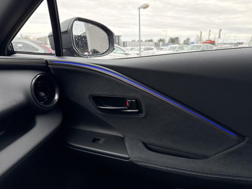 Toyota C-HR 2.0 Plug-in Hybrid 220 Executive **PANORAMADAK/ JBL AUDIO/ STUURVERWARMING** ActivLease financial lease