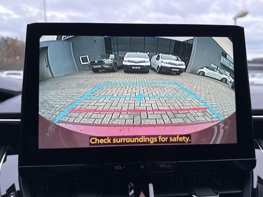 Toyota Corolla Hybrid 140 GR Sport **NAVIGATIE/ STOELVERWARMING/ PARKEERCAMERA** ActivLease financial lease