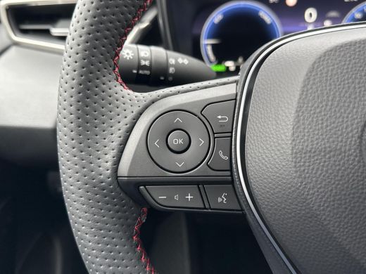 Toyota Corolla Hybrid 140 GR Sport **NAVIGATIE/ STOELVERWARMING/ PARKEERCAMERA** ActivLease financial lease