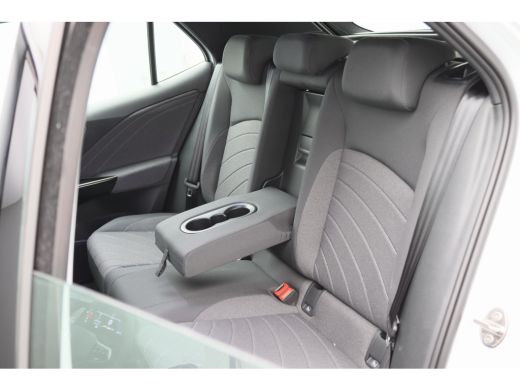 Volkswagen ID.3 Pro 58 kWh 204PK Facelift, achteruitrijcamera, keyless, stuur/stoelverwarming, alarm, 18'' lichtm... ActivLease financial lease