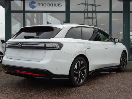 Volkswagen ID.7 Tourer Volkswagen Pro Business | Inclusief € 2000,- inruilvoordeel Inclusief € 2000,- inruilvoordeel ActivLease financial lease