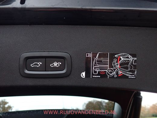 Volvo  XC40 Recharge P8 AWD R-Design SOH 90% KEYLESS/TREKHAAK/CAMERA ActivLease financial lease