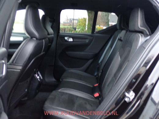 Volvo  XC40 Recharge P8 AWD R-Design SOH 90% KEYLESS/TREKHAAK/CAMERA ActivLease financial lease