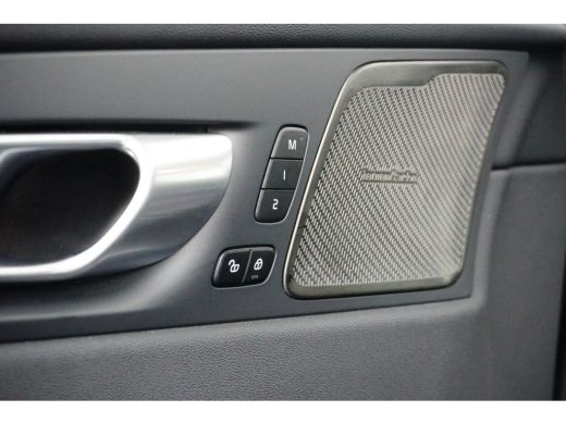 Volvo  XC60 Volvo Recharge T6 AWD Plus Dark | Lightning Pack | Harman Kardon | 360o camera | Getint glas | | ... ActivLease financial lease