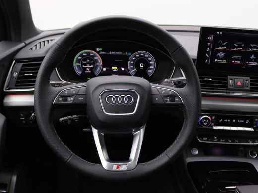 Audi Q5 50 TFSI e S edition 299PK S-Tronic Luchtvering, matrix LED, 360gr. camera, side assist, panoramad... ActivLease financial lease