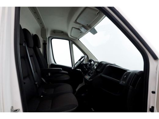 Peugeot Boxer 335 2.2 BlueHDi 140pk L2H2 Premium Airco/Navi 11-2019 ActivLease financial lease