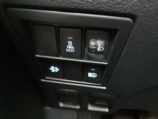Toyota Hilux 2.4 D-4D Double Cab VAN Professional Premium BPM vrij ActivLease financial lease