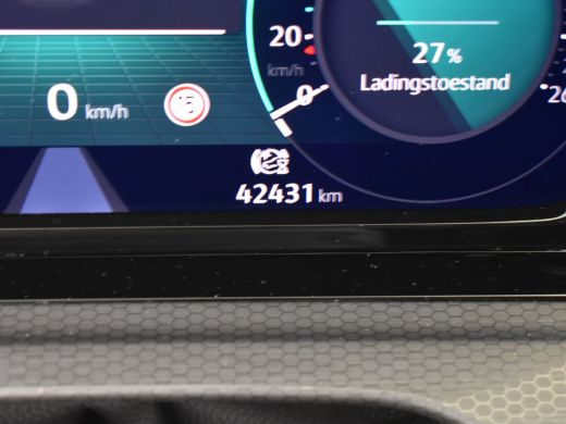 Volkswagen Golf 1.4 245PK eHybrid GTE | Matrix LED Koplampen | Stoel+Stuurwielverwaming | DeepBlack Parellak | 18... ActivLease financial lease