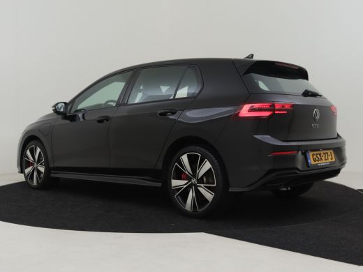 Volkswagen Golf 1.4 245PK eHybrid GTE | Matrix LED Koplampen | Stoel+Stuurwielverwaming | DeepBlack Parellak | 18... ActivLease financial lease