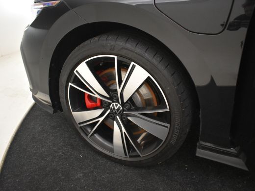 Volkswagen Golf 1.4 245PK eHybrid GTE | Matrix LED Koplampen | Stoel+Stuurwielverwaming | DeepBlack Parellak | 18... ActivLease financial lease