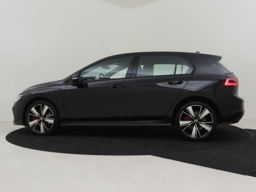 Volkswagen Golf 1.4 245PK eHybrid GTE | Matrix LED Koplampen | Stoel+Stuurwielverwaming | DeepBlack Parellak | 18... ActivLease financial lease