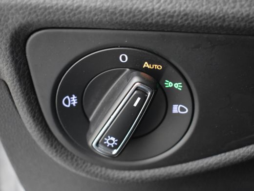 Volkswagen Touran 1.5TSI 150pk DSG | 100% Dealeronderhouden | Navigatie | Adaptive Cruise Control | Stoelverwarming... ActivLease financial lease
