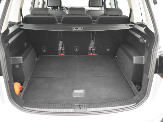 Volkswagen Touran 1.5TSI 150pk DSG | 100% Dealeronderhouden | Navigatie | Adaptive Cruise Control | Stoelverwarming... ActivLease financial lease